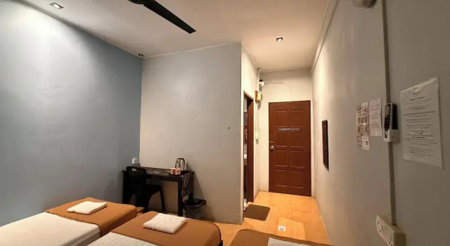 Трёхместный номер Standard с балконом RTMS Guesthouse Semporna