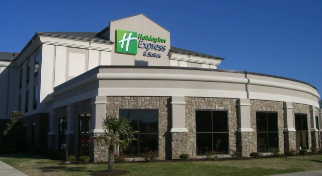 Holiday Inn Express & Suites Covington by IHG