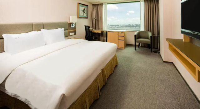 Номер Premium Holiday Inn Riverside Wuhan by IHG