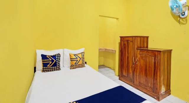 Двухместный номер Economy SPOT ON 92372 Rinda Homestay Syariah & Resto