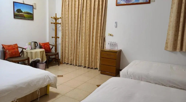 Fire B&B, Book Bed and Breakfast Hoteller i Chishang med parkering, Parkering