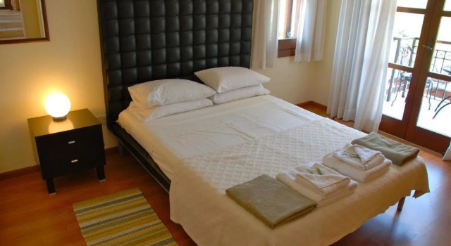 3 BR Villa Limni