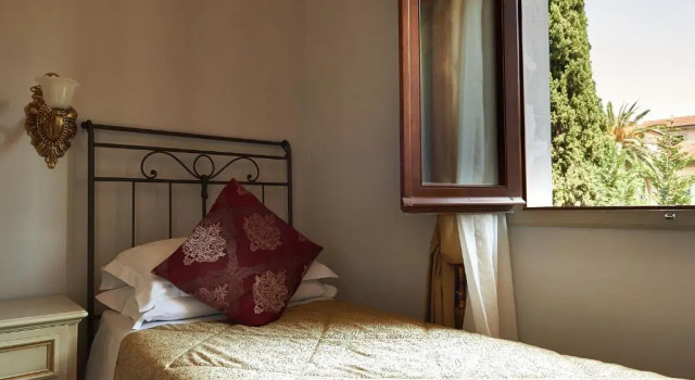 Одноместный номер Standard Villa Royal