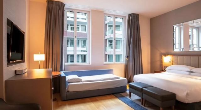 Двухместный номер Corner Hilton Cologne