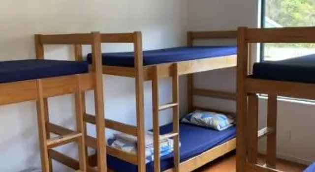 Pickled Parrot Backpackers, Rezerwuj Hotel Hotele w Auckland Region z parkingiem, Parking