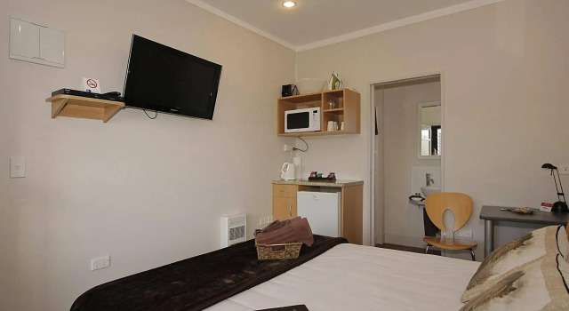 Big Five Motel