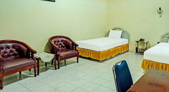 Hotel Atika By OYO, Rezerwuj Hotel Jambi 