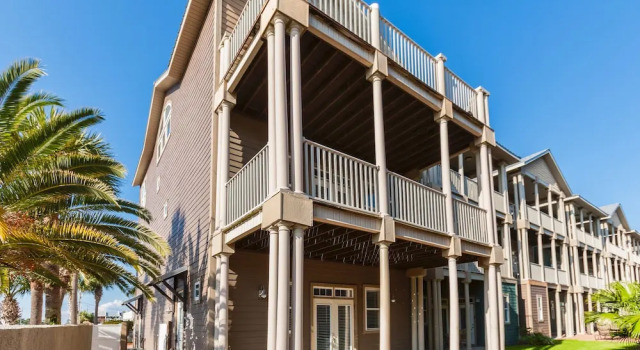 6240 Thomas Drive Townhouse 4 Bedrooms 4 Bathrooms Townhouse
