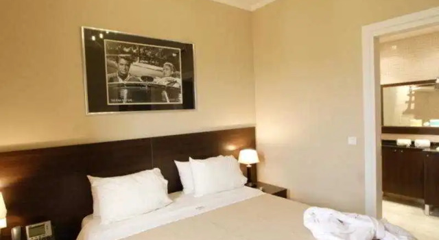 Golden Tulip Hotel Deville, Prenota Hotel Hotel a Greater Beirut con piscina, Piscina