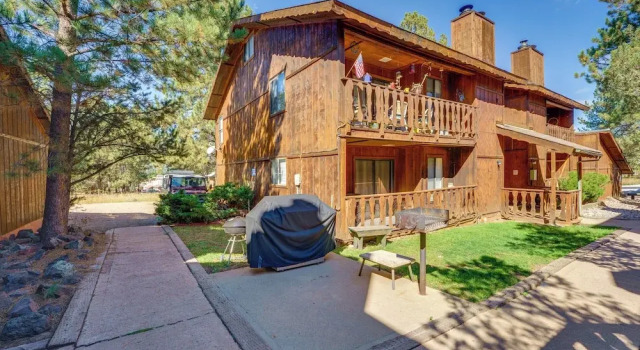 Апартаменты 3 Blocks to Angel Fire Resort: Kid-friendly Condo