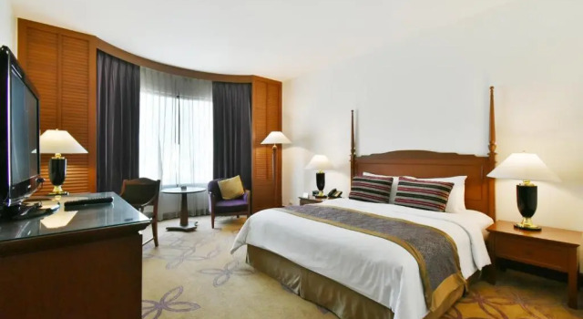 Двухместный номер Deluxe Century Park Hotel