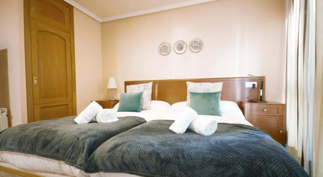 H. O Lar, Prenota Hotel  
