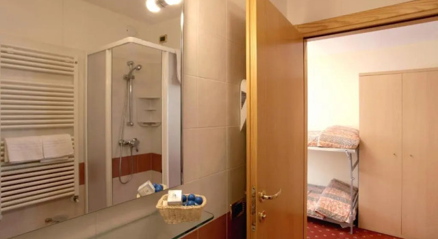 Четырёхместный номер Comfort Hotel Delle Alpi