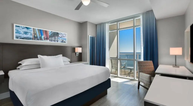 Люкс с 3 комнатами oceanfront Hilton Grand Vacations Club Ocean 22 Myrtle Beach