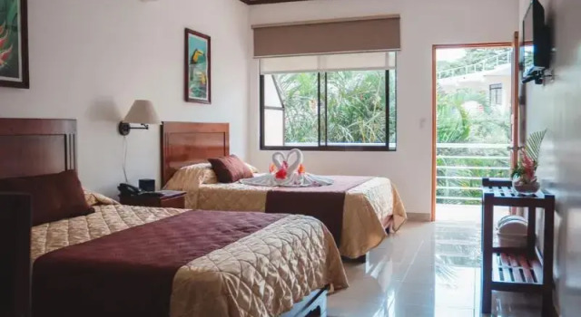 Четырёхместные апартаменты с балконом Hotel Arenas en Punta Leona