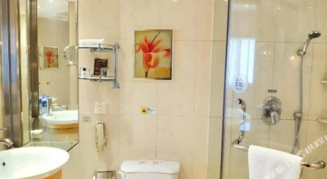 Yulong Hotel, Забронировать Отель Пекин район Пекина, рядом с Центральная телебашня Китая