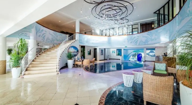 Кровать в общем номере Margaritaville Beach Resort Playa Flamingo