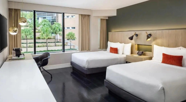 Трёхместный семейный номер Standard The Delaney Hotel