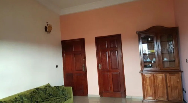 Residence Rom 4 II plateaux, Boek Hotel Hotels in Abidjan met parkeren, Parkeren