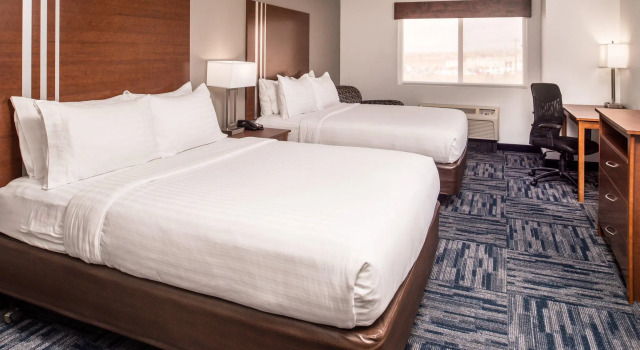 Четырёхместный люкс Holiday Inn Express & Suites Alamogordo Highway 54/70 by IHG