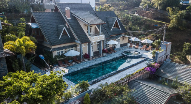 Кровать в общем номере Zen Valley Dalat