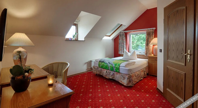 Hotel Dallgow, Book Hotel Hotels in Dallgow-Doeberitz with Parking, Parking