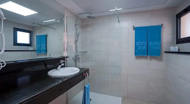 Полулюкс Курорт Playitas Hotel