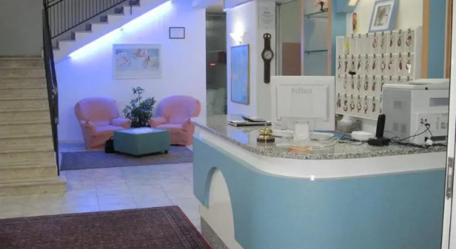 Hotel TV, Забронировать Отель Риваззурра Римини