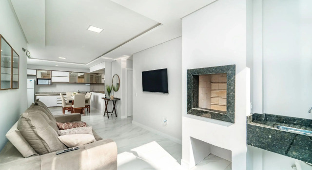 Lindo Apartamento com 2 suítes e piscina em Bombas 705, Забронировать Апартаменты/квартира Бомбас Санта-Катарина
