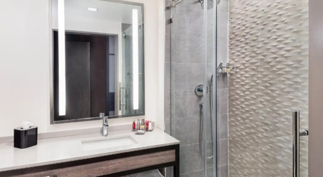 Номер Standard с видом на город Lancaster Marriott at Penn Square