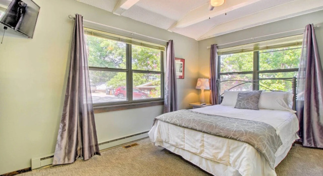 Great for Groups! Lake of the Ozarks Home w/ Views, Забронировать Дом для отпуска Лори Lake of the Ozarks