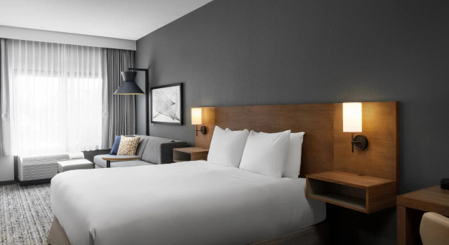Номер High Floor с видом на город Hyatt Place San Antonio Riverwalk