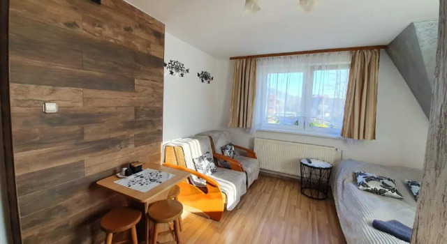 Pokoje i Apartamenty Regionalny Styl ul Króle 1a Zakopane, Book Apartment Hotels in Tatras with Parking, Parking