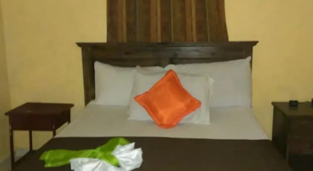 Gusto Tropical Hotel