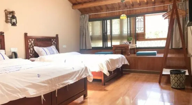 Hongcun Yuetang Renjia Inn, Rezerwuj Hotel Hotele w Jilian z parkingiem, Parking