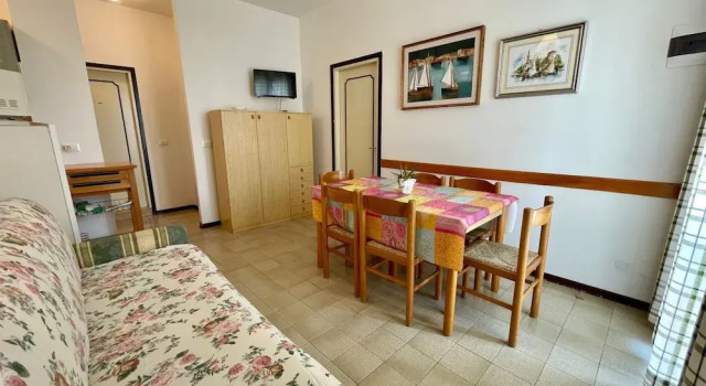 Апартаменты с 2 комнатами с видом на сад Homely Apartment With Shared Pool