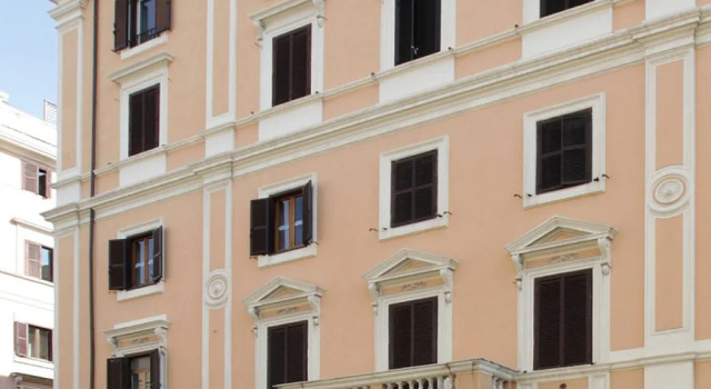 Отель The Independent Suites