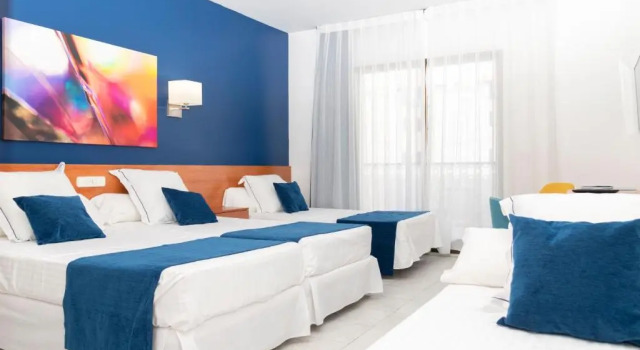 Четырёхместный номер Standard Jaime I Hotel Peñiscola