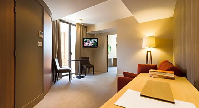 Семейный полулюкс Moulin de Vernègues Hôtel & Spa