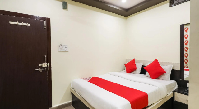 OYO 66811 Hotel Nahta Palace, Забронировать Отель Отели штата Махараштры 3 звезды, 3*