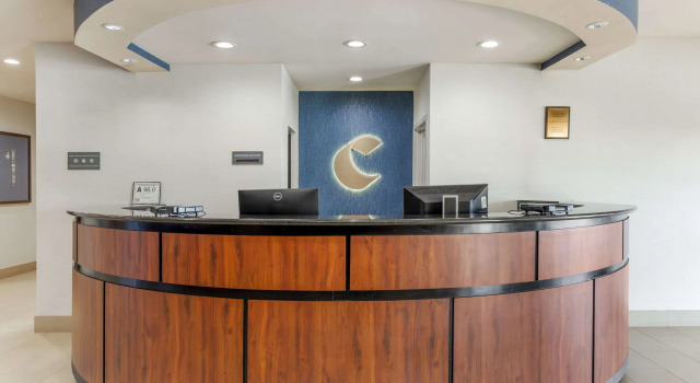 Comfort Suites Whitsett - Greensboro East, Buchen Sie Hotel Whitsett North Carolina