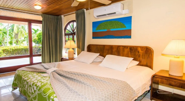 2-bedroom Beachfront Condo With Pool, Rezerwuj Hotel Hotele w Guanacaste z parkingiem, Parking