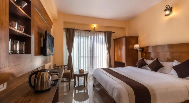 Двухместный номер Deluxe с балконом Hotel Lake Shore