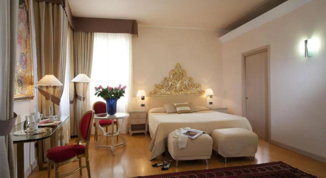 Люкс Exclusive с видом на канал Hotel Liassidi Palace