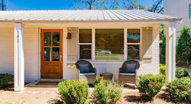 Коттедж с 3 комнатами Downtown Fairhope Cottage