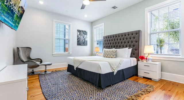 Номер Standard Chic Urban Retreat with Pool Steps to Bourbon St