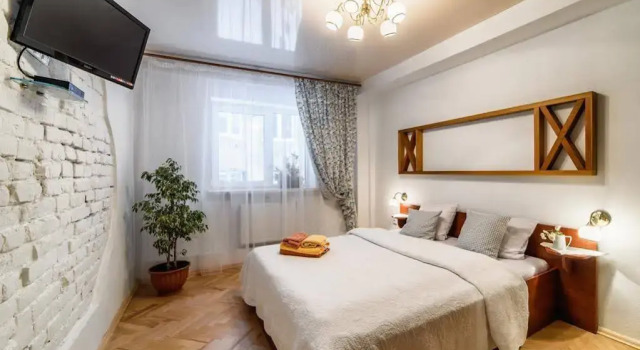 5 LVIV -APART дві кім ізольовані і кухня- студія з балконом тиха центр, Забронировать Апартаменты/квартира Отели Львова с парковкой, рядом с Дворец Дедушицких, Парковка