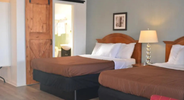 Четырёхместный номер Deluxe The Oak Motel