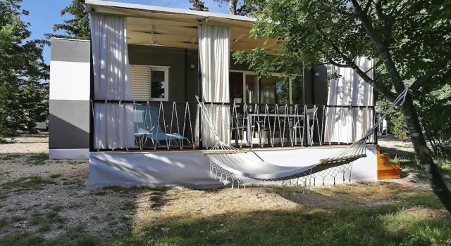 Zaton H. Resort Dalmata Eco Mobile Homes, Rezerwuj Ośrodek wypoczynkowy Hotele w Zadar County z wyżywieniem, Półpełne / Pełne wyżywienie