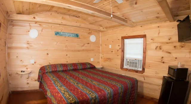 King Hendrick Motel